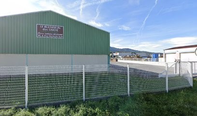 Kdi Davum, Quincaillerie  